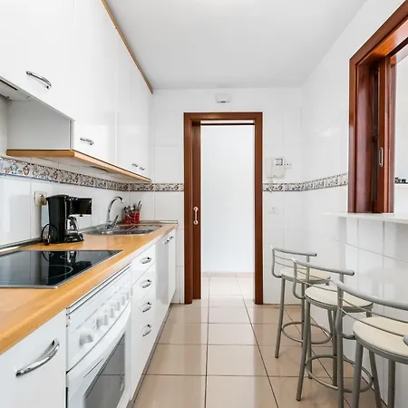 Seres 212 * 洛斯克里斯蒂亚诺斯